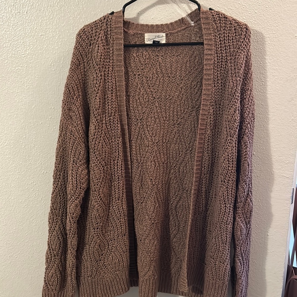 Universal thread cardigan